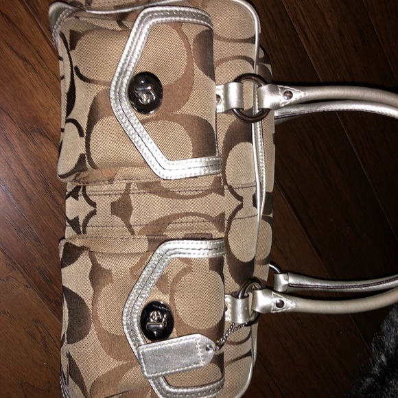 Coach Handle - Picture 2 of 3